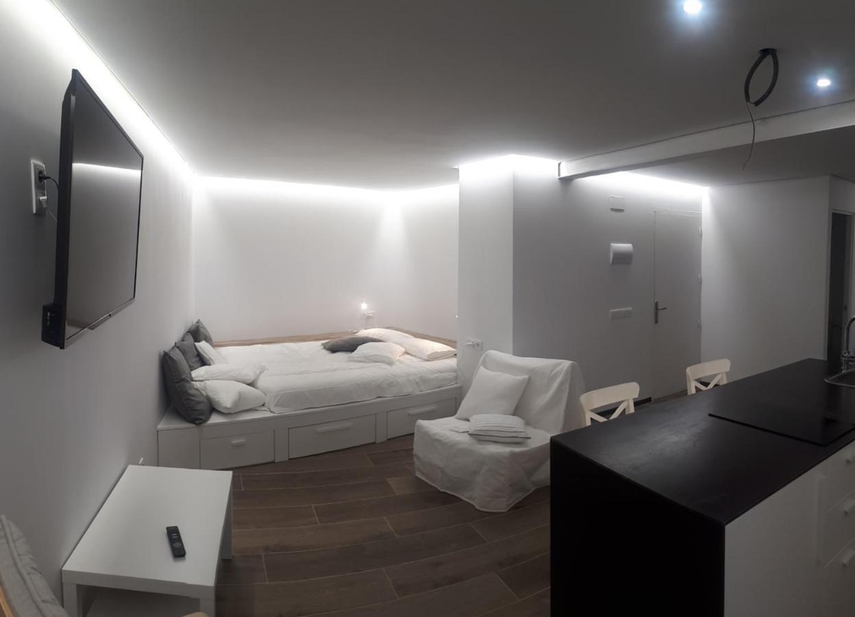 Cal Dalmau Apartaments Loft Pardines Екстериор снимка